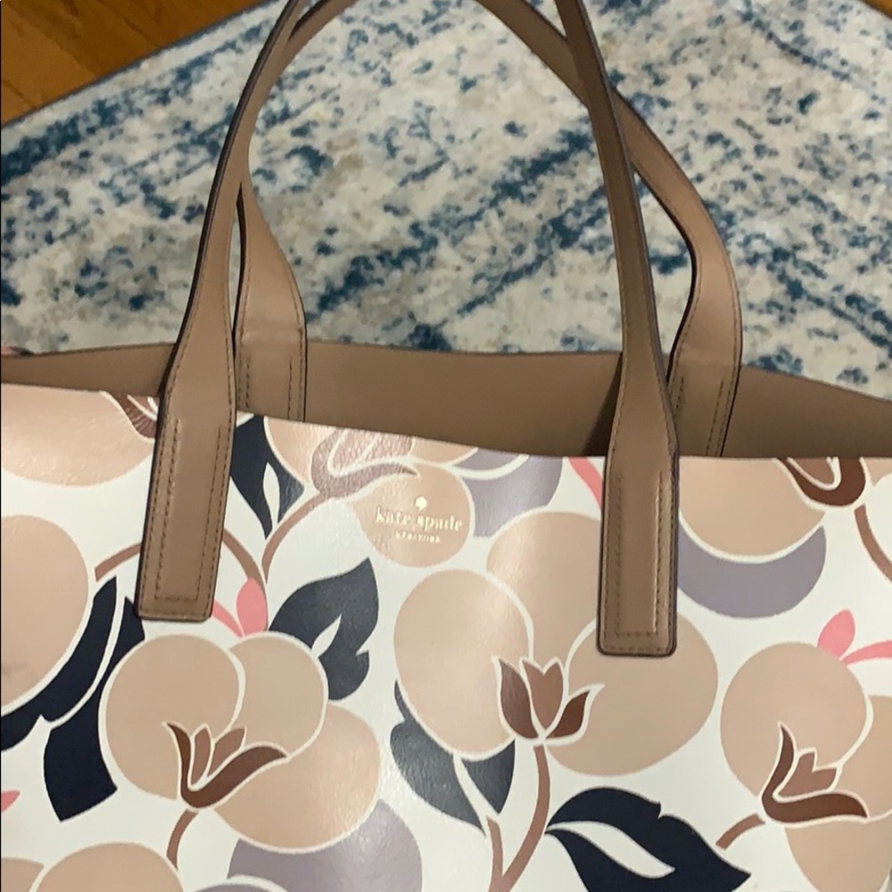 Kate Spade reversible bag - Picture 7 of 8